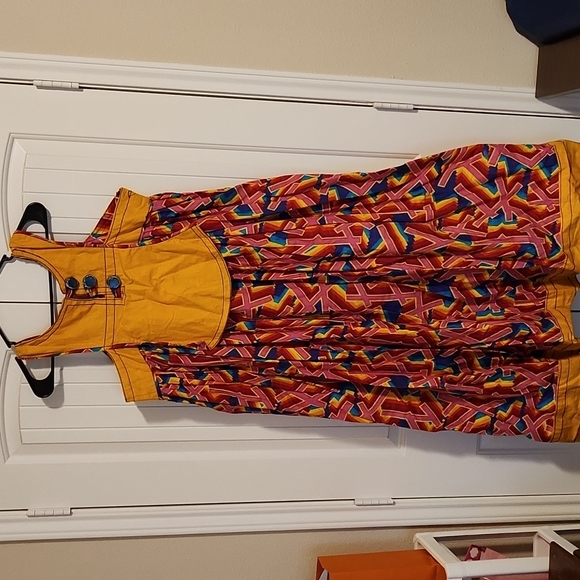 African dress - Picture 5 of 7